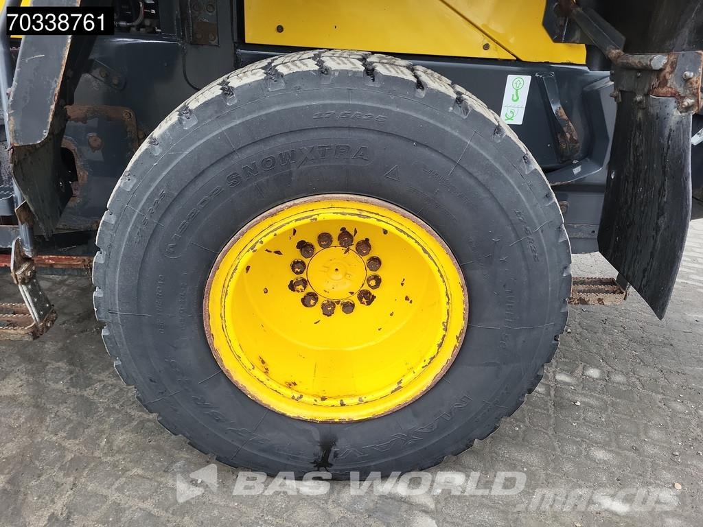 Komatsu WA270 -8E0 Quick Coupler Radlader