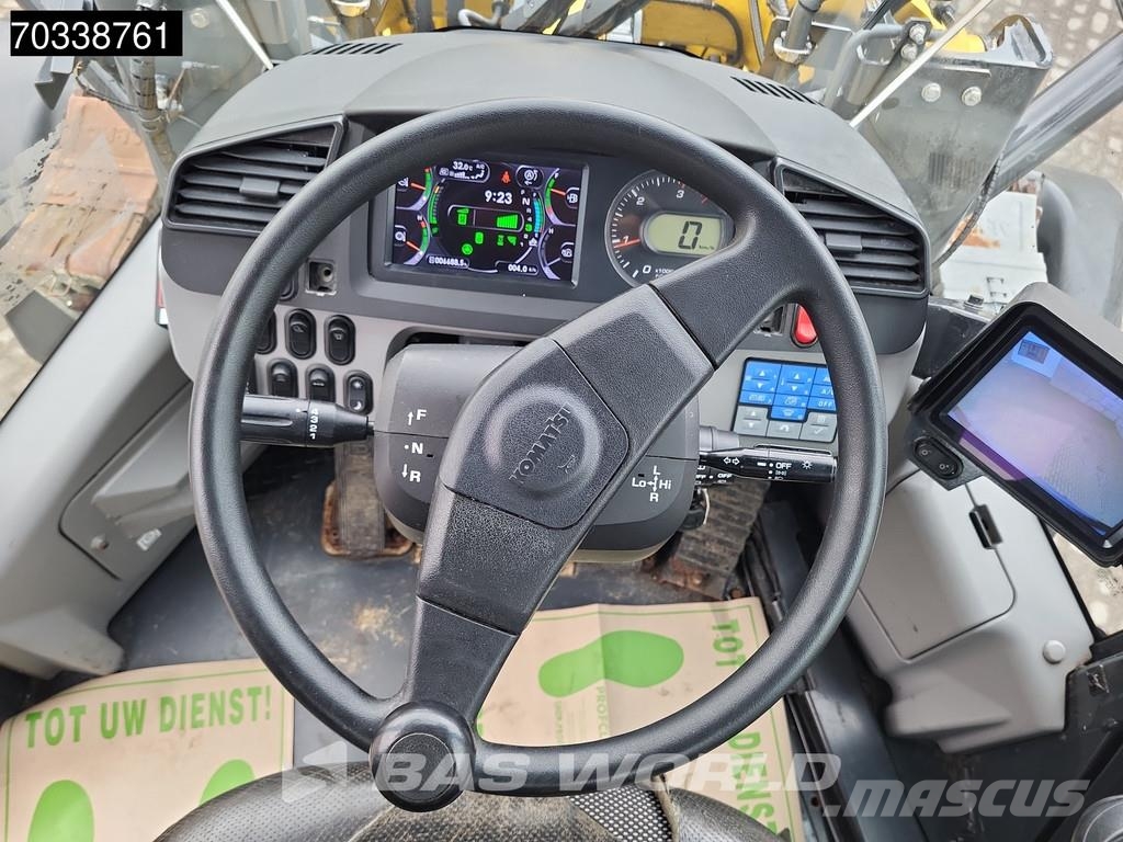 Komatsu WA270 -8E0 Quick Coupler Radlader