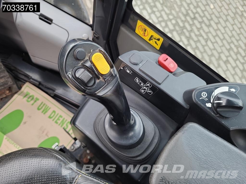 Komatsu WA270 -8E0 Quick Coupler Radlader