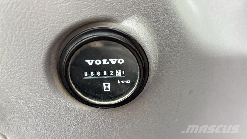 Volvo EC480EL Kāpurķēžu ekskavatori