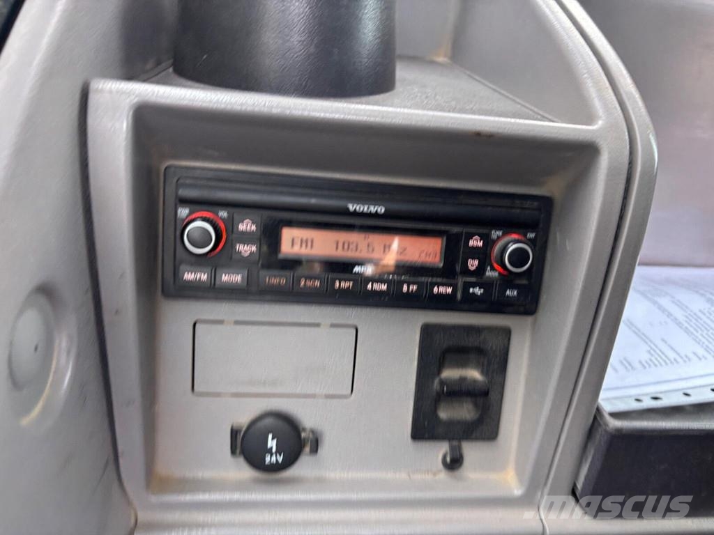 Volvo EC480EL Kāpurķēžu ekskavatori
