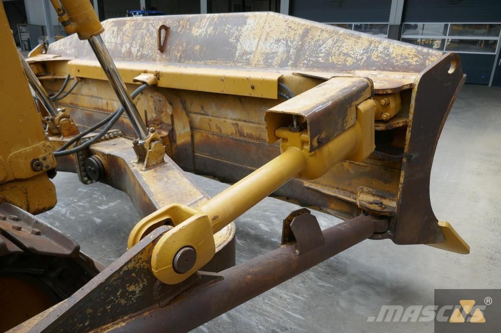 CAT D8T 履帶推土機