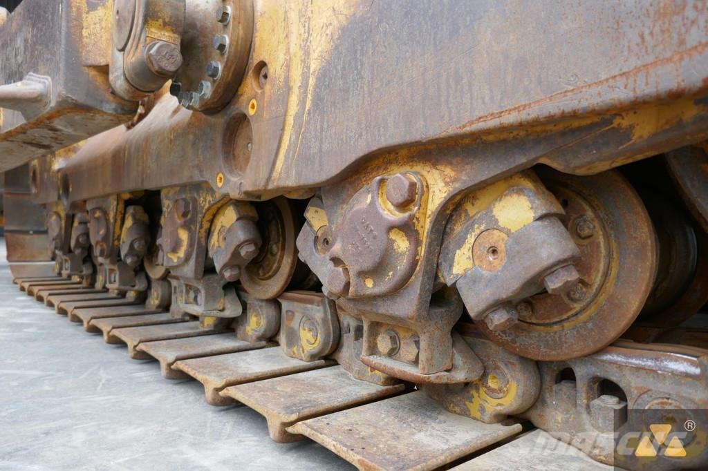 CAT D8T 履帶推土機