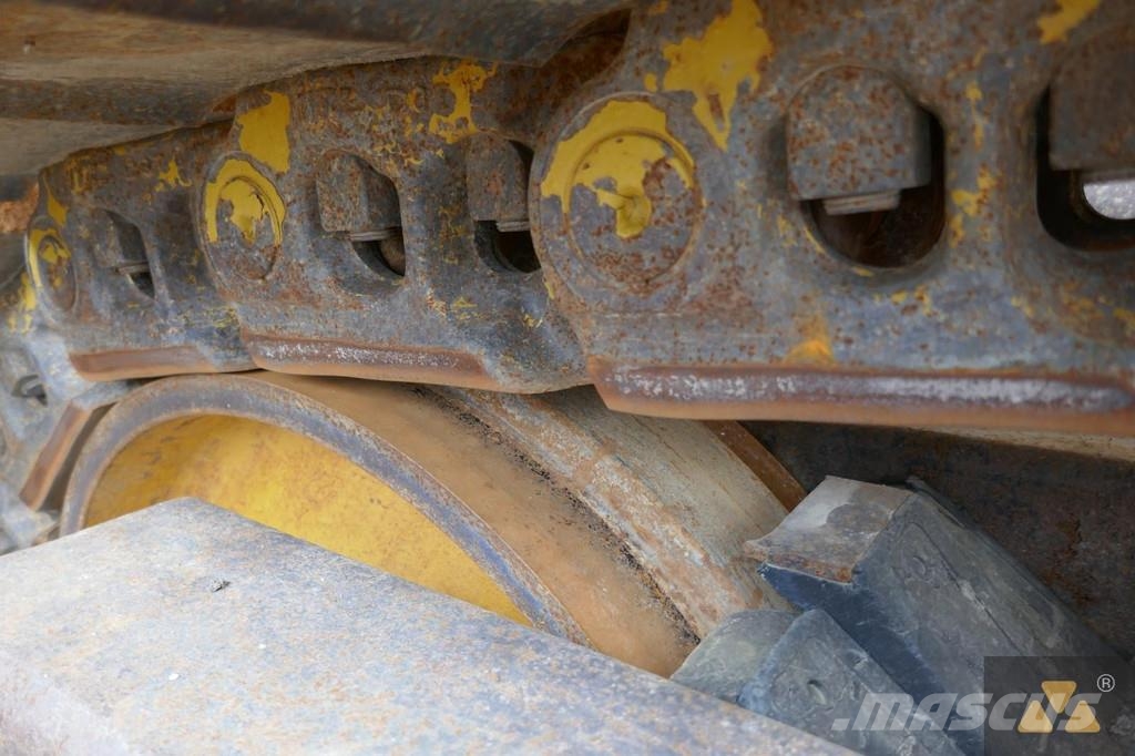 CAT D8T 履帶推土機