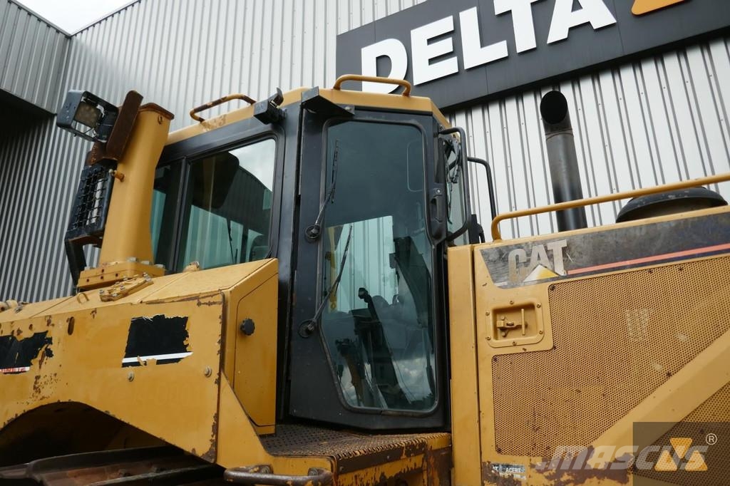 CAT D8T 履帶推土機
