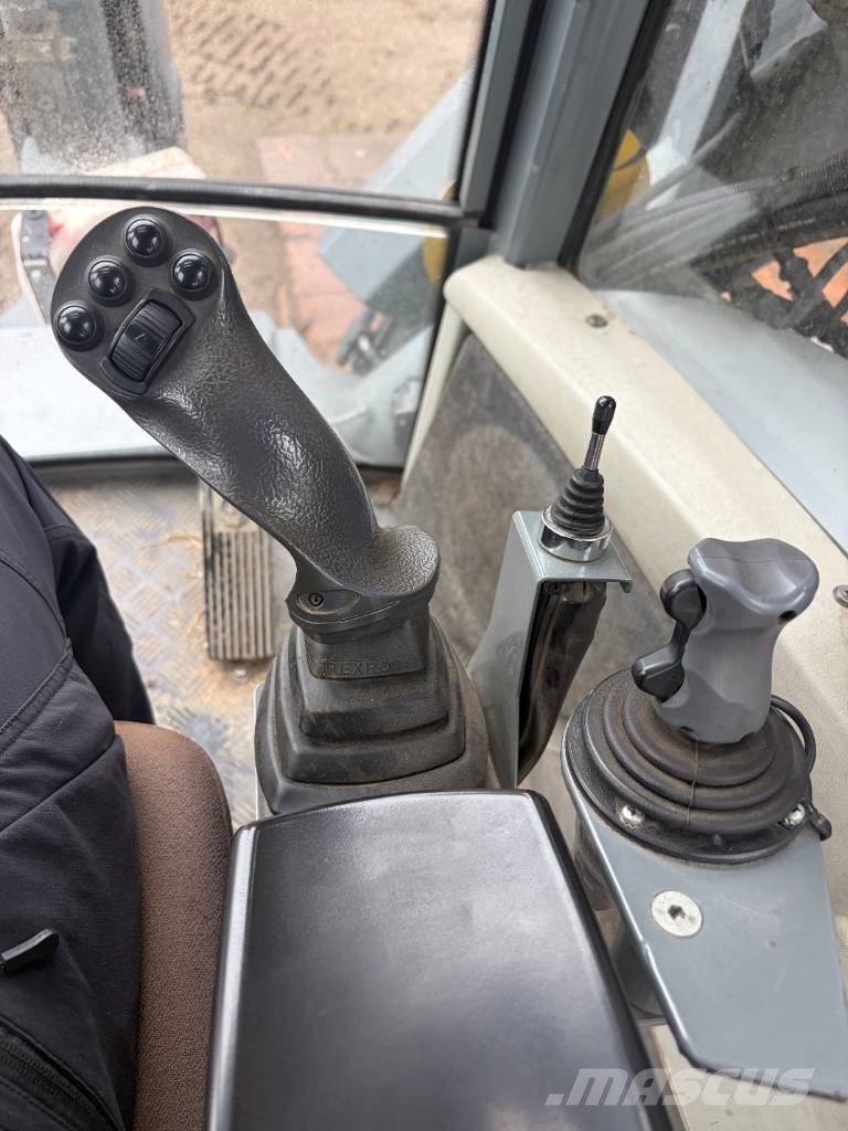 Lännen 8800 G Baggerlader