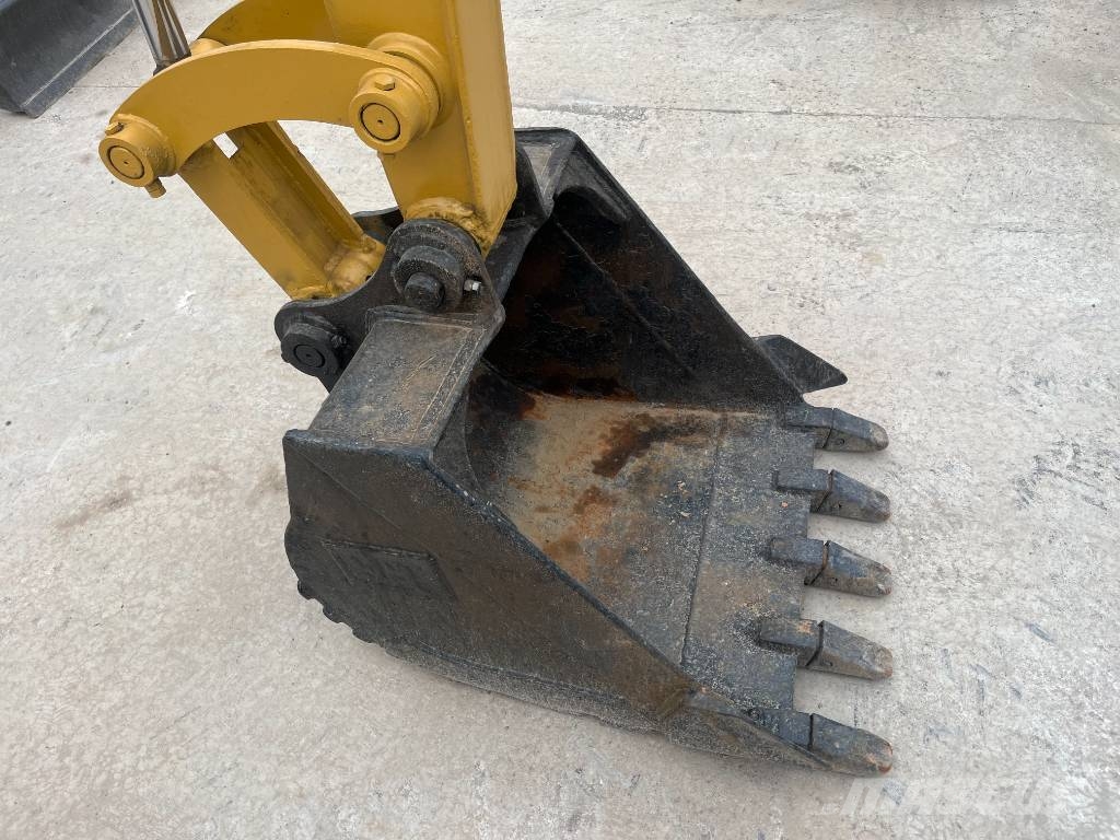 CAT 306 E2 대형 굴삭기 29톤 이상