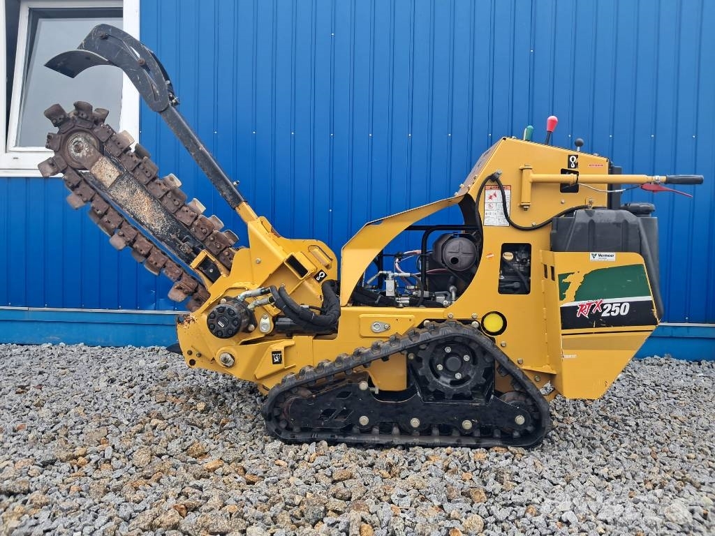 Vermeer RTX250 DITCH WITCH 1820 Excavatoare de santuri