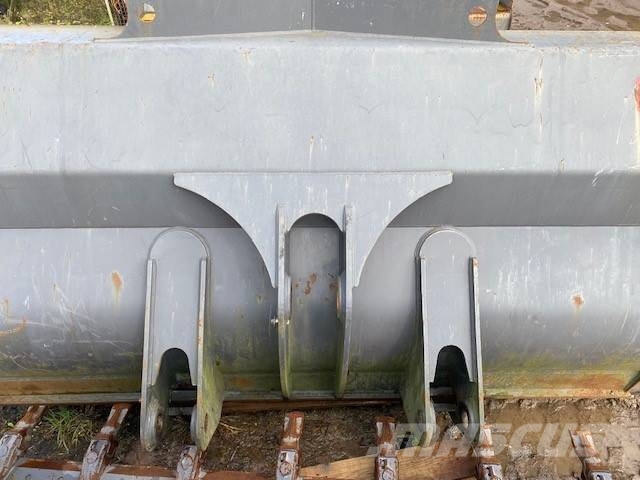 Seiler (1062) 3.8 cbm neuw. Schaufel / bucket Buckets