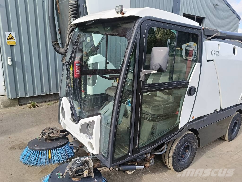 Bucher C202 CityCat 2020 vacuum sweeper bezemwagen Zametací stroje