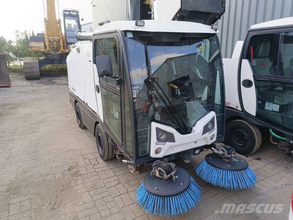 Bucher C202 CityCat 2020 vacuum sweeper bezemwagen Zametací stroje