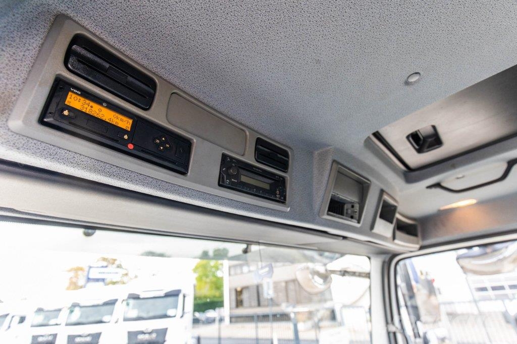 Mercedes-Benz ATEGO 1530 L+CAROLIFT Furgons