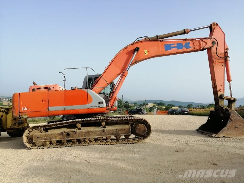 Fiat-Kobelco E385 Bageri guseničari
