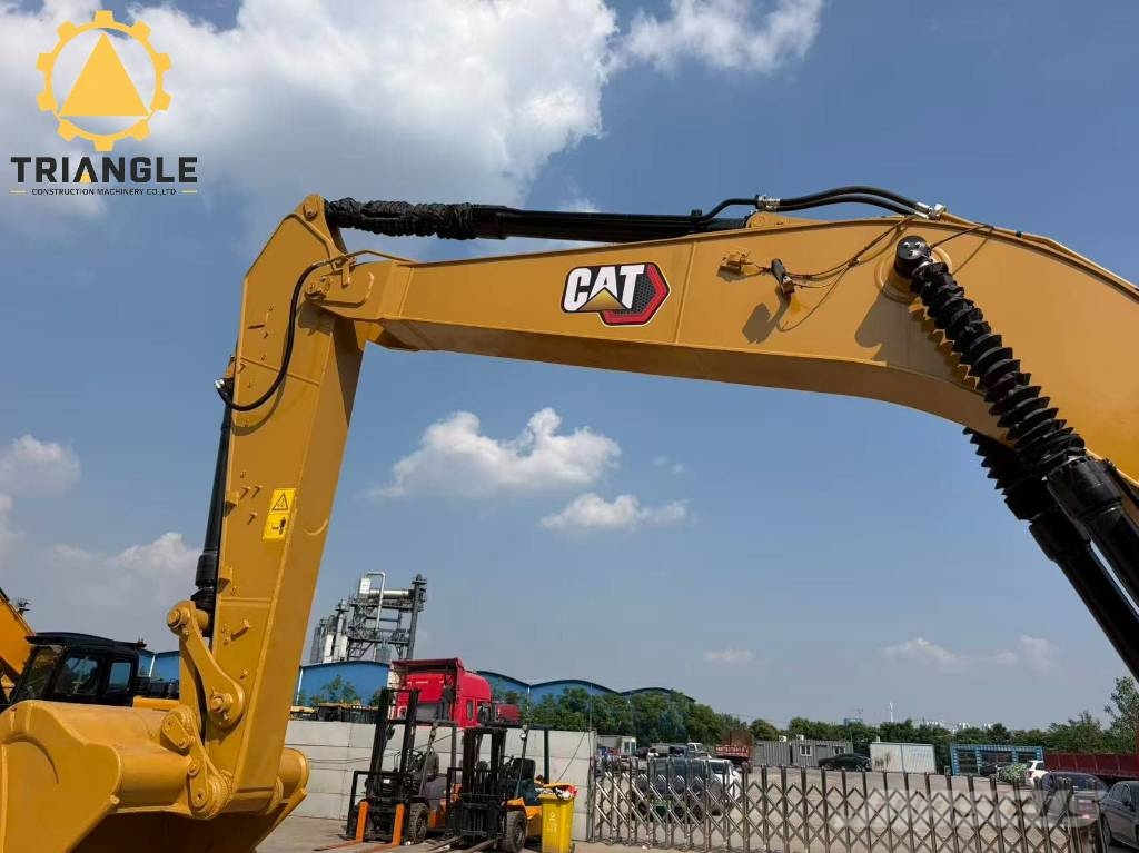 CAT 330 GC Гусеничні екскаватори