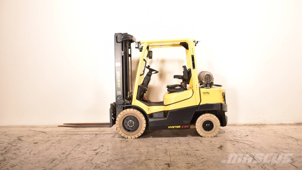 Hyster H2.5A6-L LPG forklifts