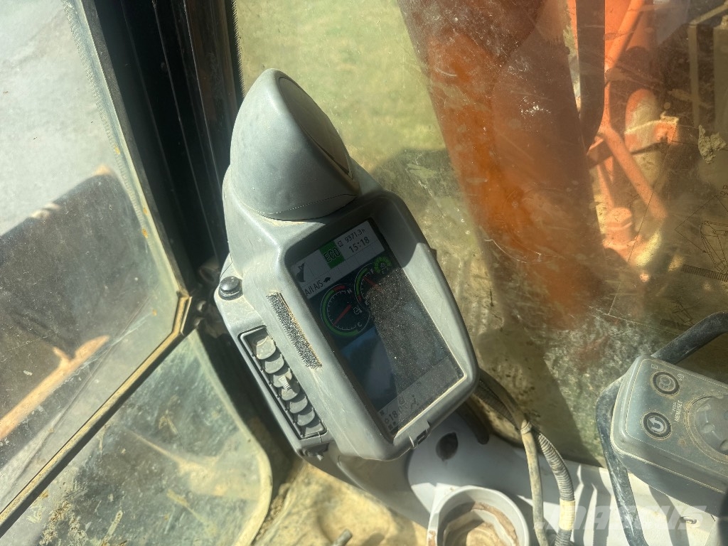 Hitachi ZX 135 USb-6 Kāpurķēžu ekskavatori