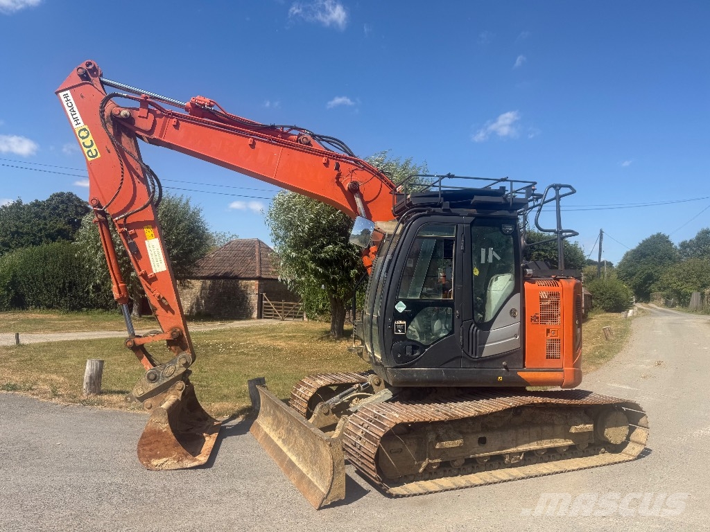 Hitachi ZX 135 USb-6 Kāpurķēžu ekskavatori