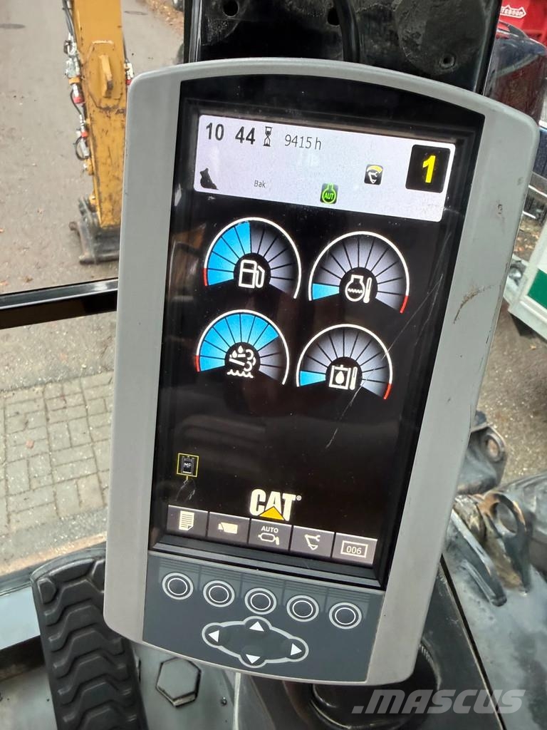 CAT M315F Ekskavatori uz riteņiem