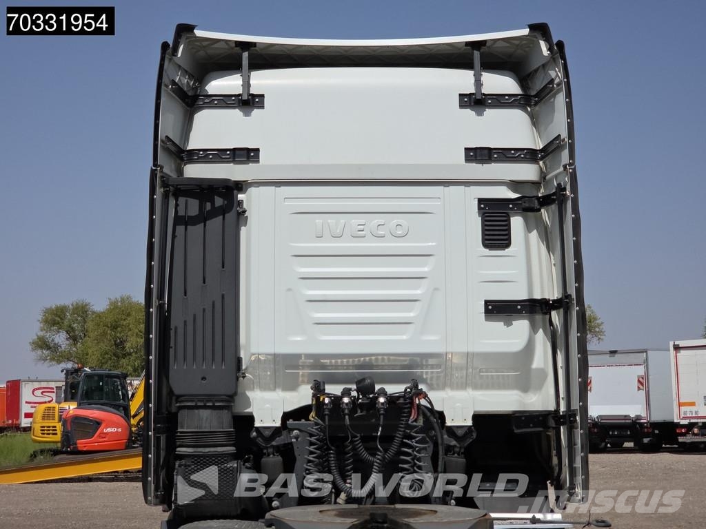 Iveco S-Way 490 4X2 Retarder 2x Tanks Standklima ACC Çekiciler