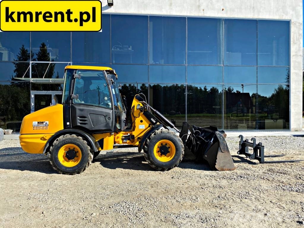 JCB 406 Kolesni nakladalci