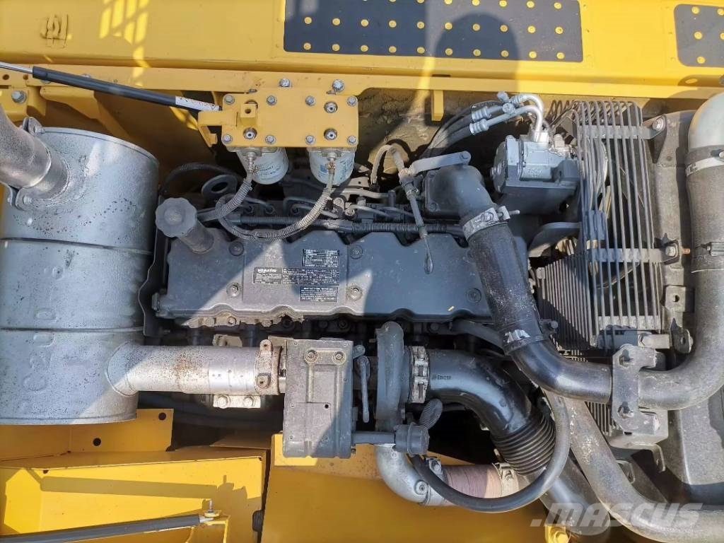 Komatsu PC 220-8 Crawler excavators