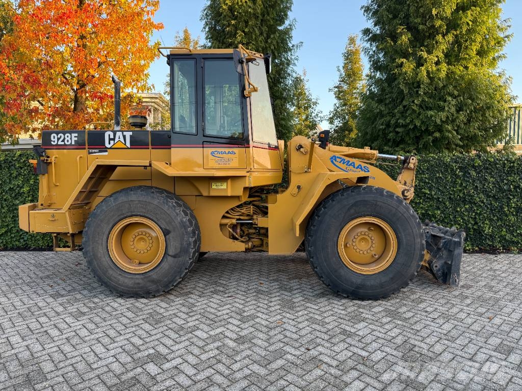 CAT 928 F Rataslaadurid