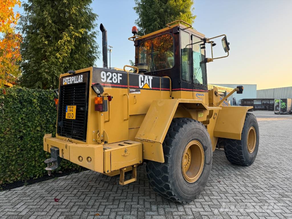 CAT 928 F Rataslaadurid