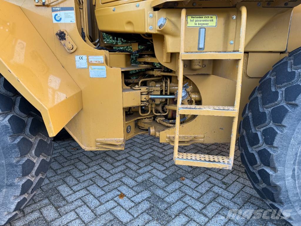 CAT 928 F Rataslaadurid