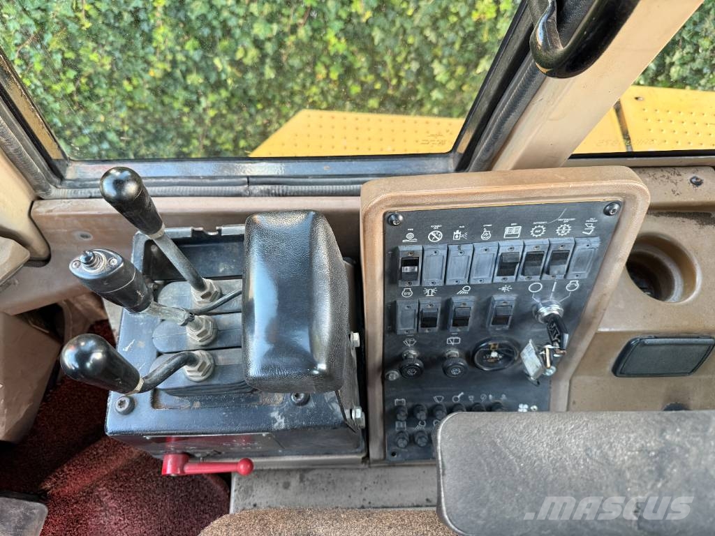 CAT 928 F Rataslaadurid