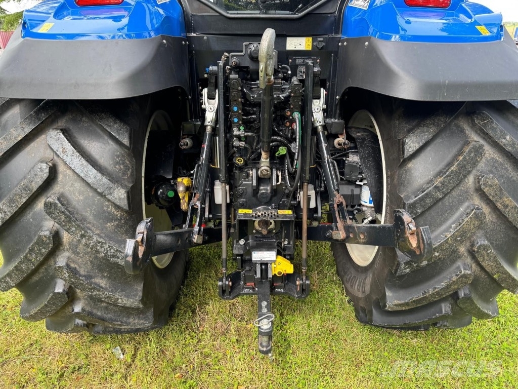 New Holland T6.180 트랙터