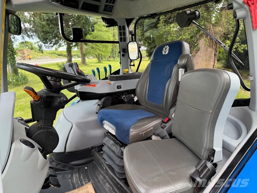 New Holland T6.180 트랙터