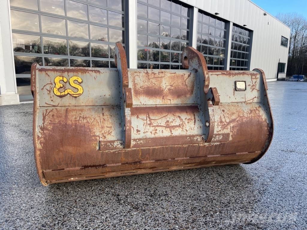 Eurosteel Crane bucket / Kraanbak 220cm 2600 liter CW45 Cucharones