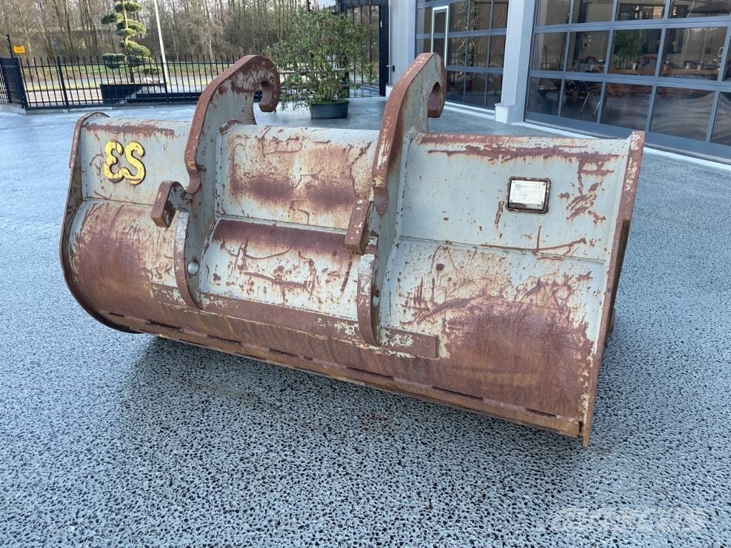 Eurosteel Crane bucket / Kraanbak 220cm 2600 liter CW45 Cucharones