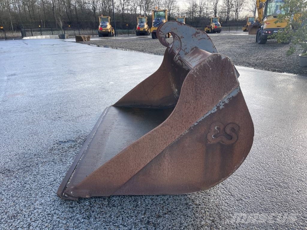 Eurosteel Crane bucket / Kraanbak 220cm 2600 liter CW45 Cucharones