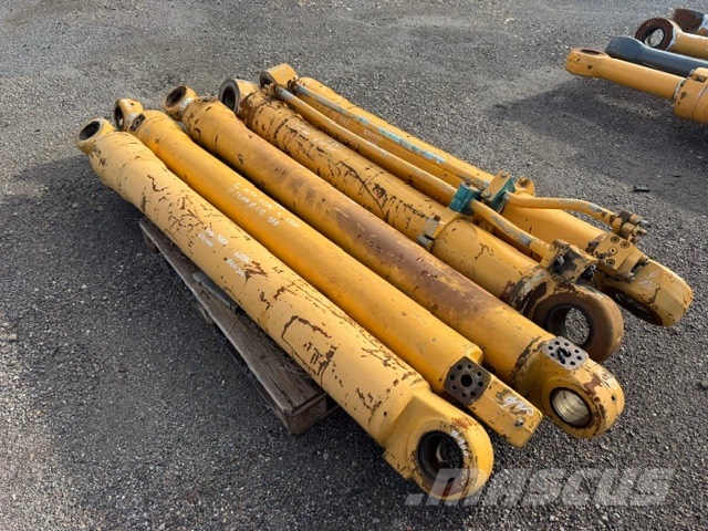 Liebherr R 954 C SIŁOWNIK NAPORU L-2520MM Гидравлическая система