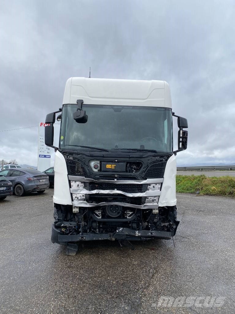 Scania R500 endommagé Sattelzugmaschinen