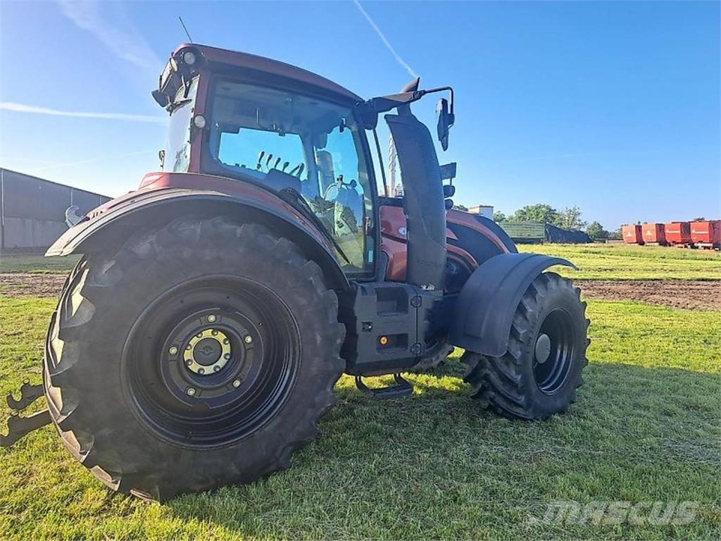 Valtra T254 A Unlimeted Traktorit