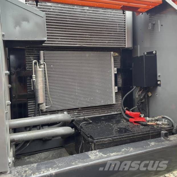 Hitachi ZX200 Εκσκαφείς με ερπύστριες
