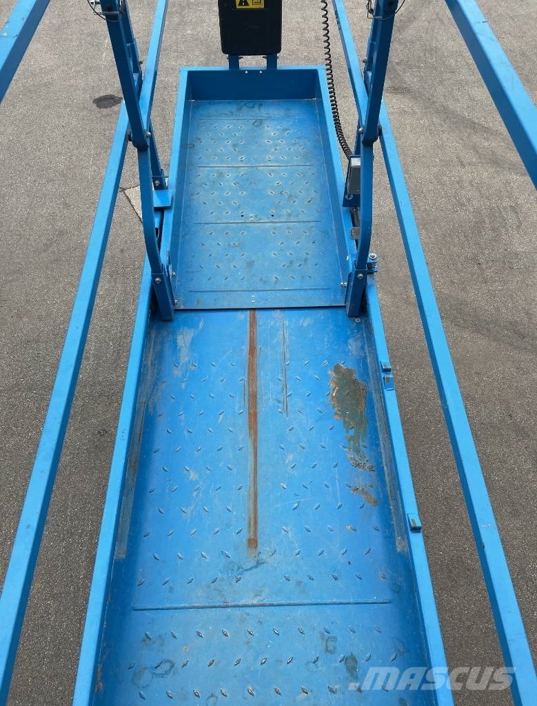 Genie GS 2632, ELECTRIC, 10M, like new, in stock Ollós emelők