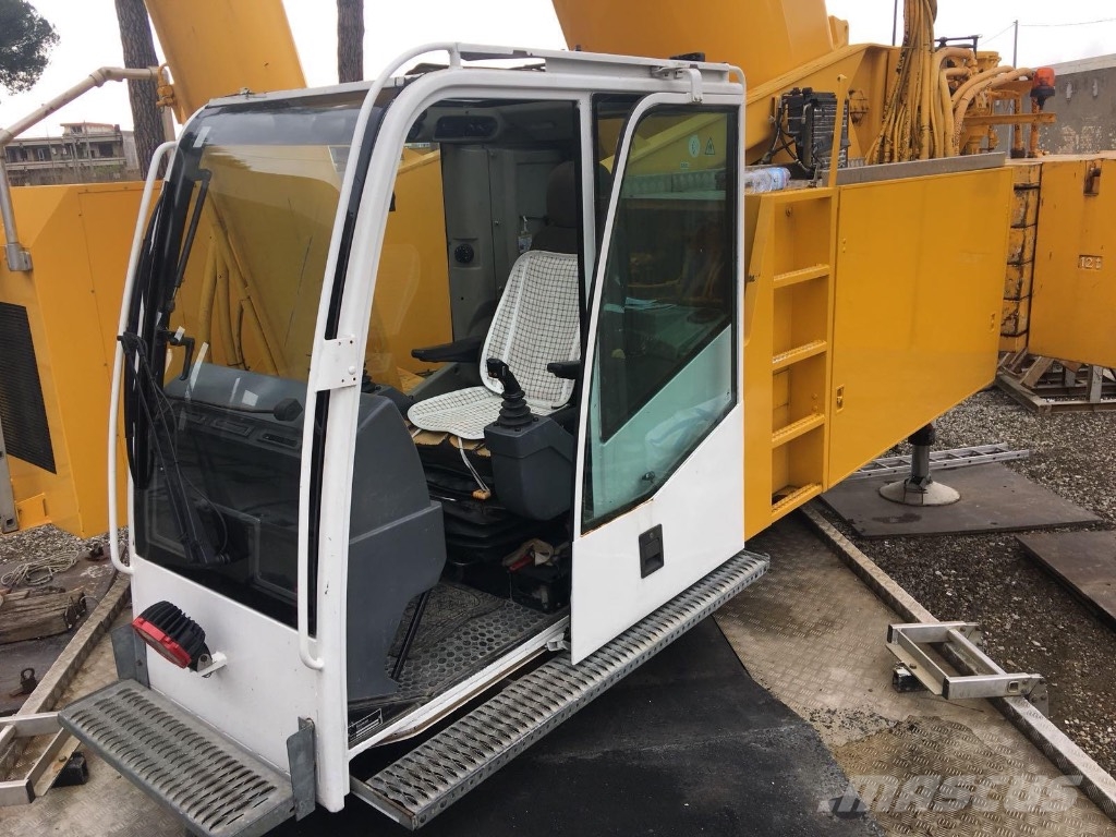 Demag AC 300 Kranen voor alle terreinen