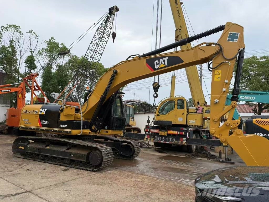 CAT 320 D2L Excavatoare pe șenile
