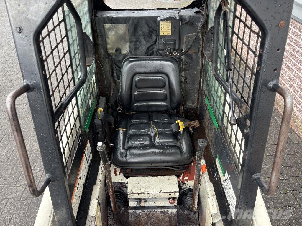 Bobcat 435 Skid steer loaders