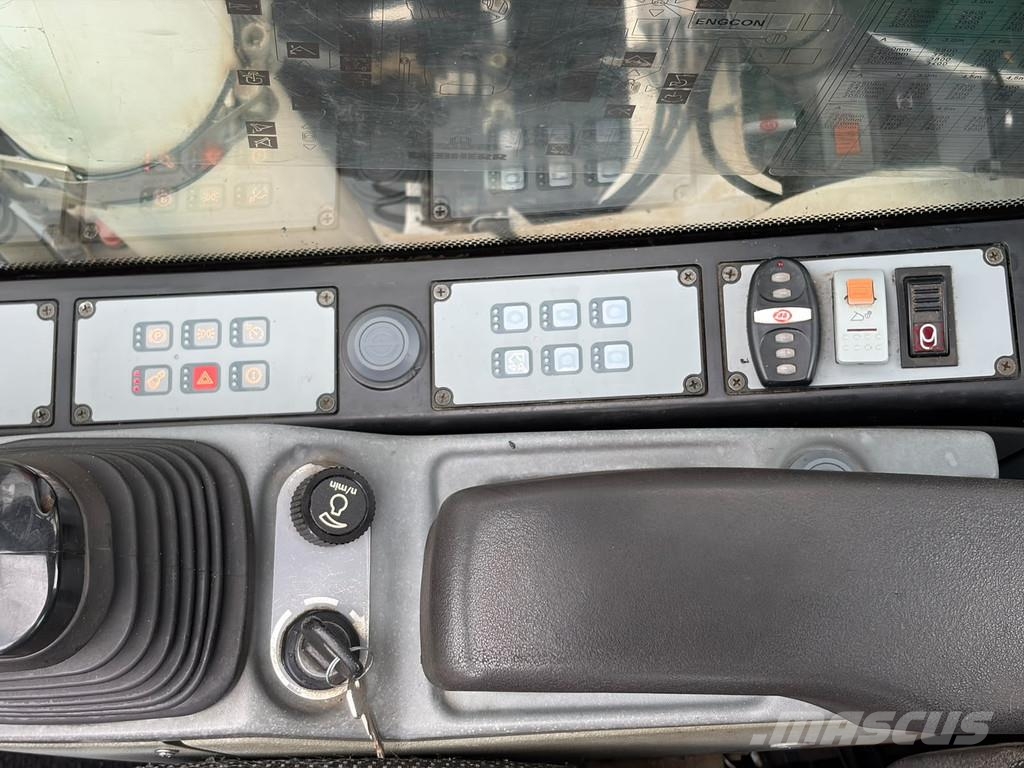 Liebherr A916 Bagri na kolesih