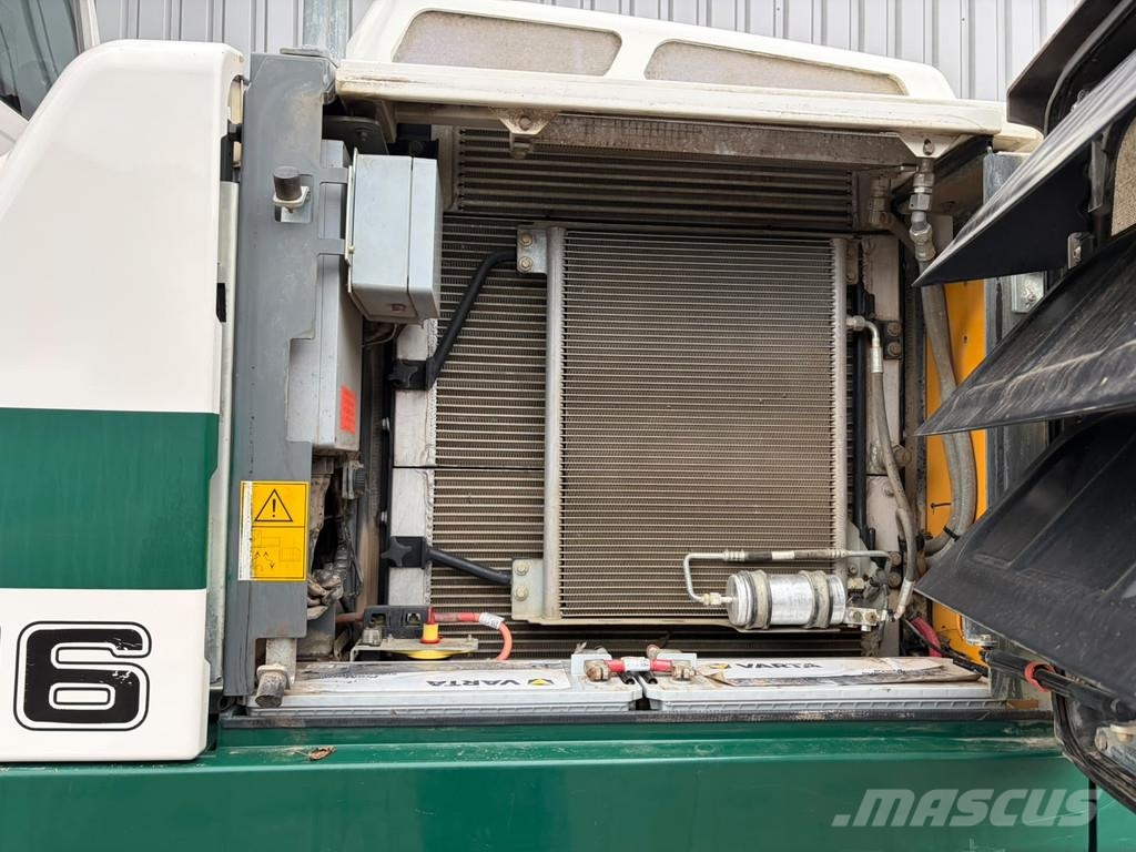 Liebherr A916 Bagri na kolesih