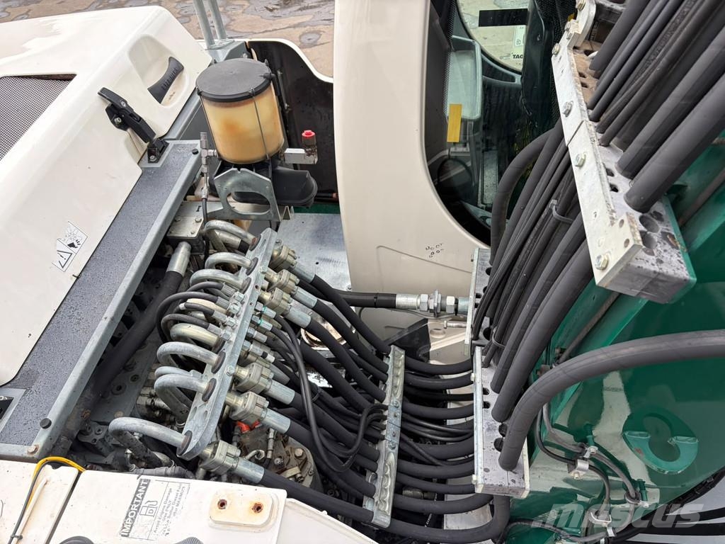 Liebherr A916 Bagri na kolesih