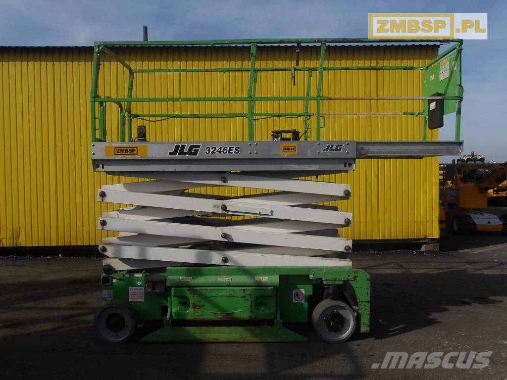 JLG 3246 ES Šķerveida pacēlāji