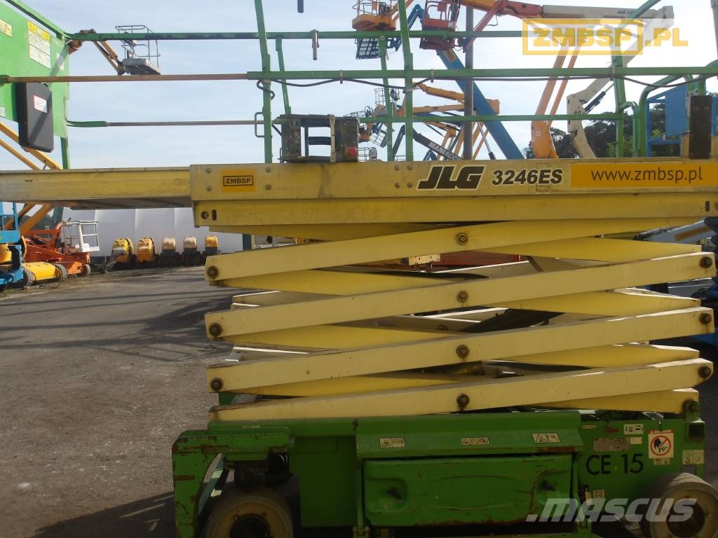 JLG 3246 ES Šķerveida pacēlāji
