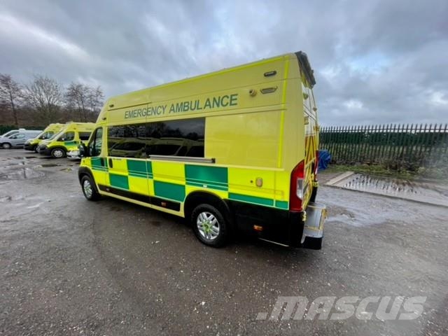Fiat Ducato A&E Fiat Ducato A&E Vehicle with Stryker Pr Ambulancias