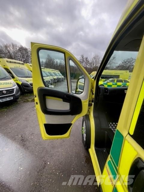 Fiat Ducato A&E Fiat Ducato A&E Vehicle with Stryker Pr Ambulancias