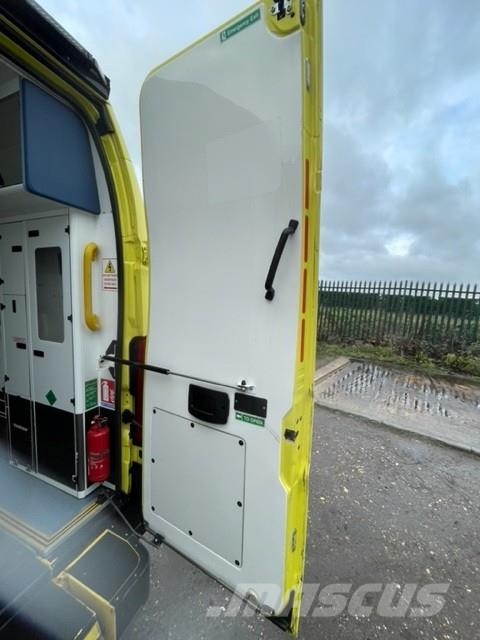 Fiat Ducato A&E Fiat Ducato A&E Vehicle with Stryker Pr Ambulancias